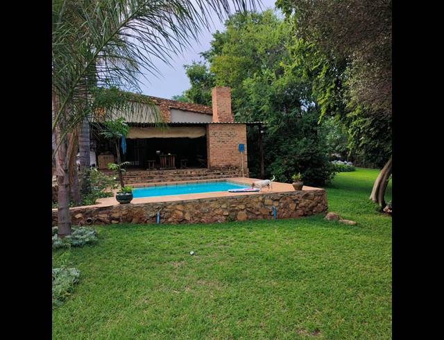 FARM FOR SALE IN LEEUWFONTEIN